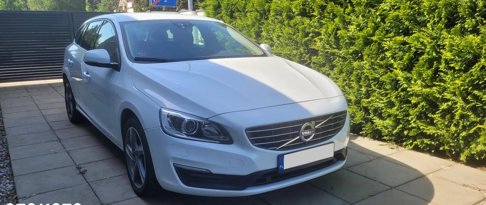 Volvo V60 cena 44500 przebieg: 160000, rok produkcji 2015 z Wolsztyn małe 29